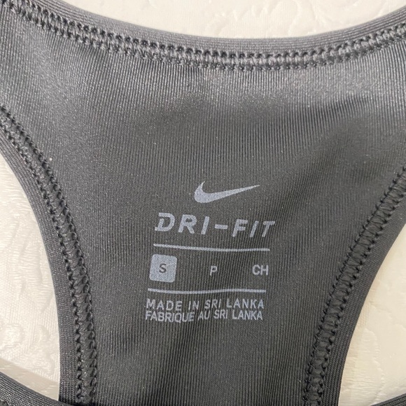 Nike Victory Medium Support Sport Bra - Picture 5 of 5